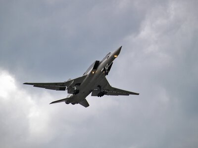 В России разбился бомбардировщик Ту-22М3: такие атакуют Украину (видео)