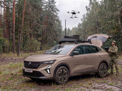 Спортивный кроссовер Renault превратили в платформу для боевых дронов (фото)