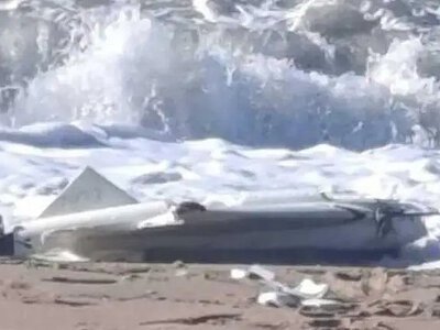 На побережье Турции обнаружили беспилотник с боеприпасами: людей с пляжа срочно эвакуировали
