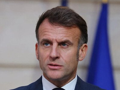 Макрон резко отреагировал на торговые угрозы Трампа