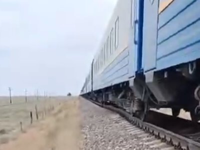  Вагон пассажирского поезда сошел с рельсов: есть пострадавшие 