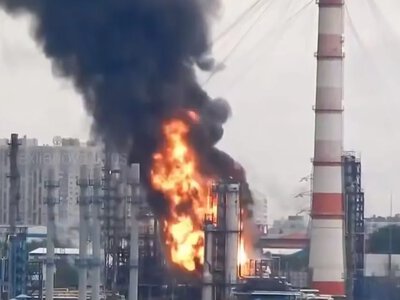 Удар украинского беспилотника парализовал работу московского НПЗ - СМИ
