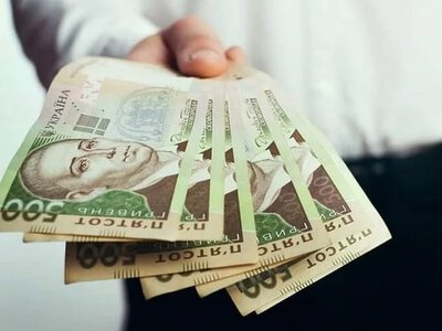 И денег не будет, и друзей потеряете: как правильно оформить расписку, если даете взаймы