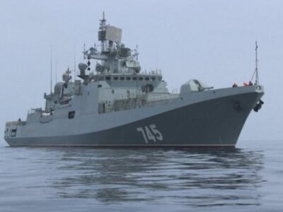 Российский военный корабль открыл предупредительный огонь по яхте в Ла-Манше