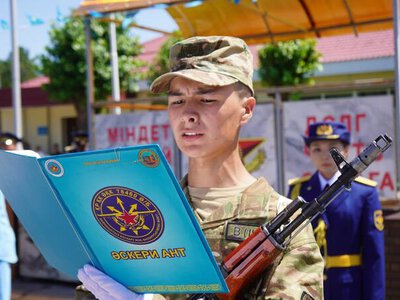 89 участников проекта Sarbaz+ приняли Военную присягу в Алматинской области