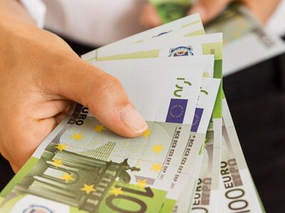 Курс валют на 17 июня 2026: сколько стоит доллар, евро и злотый?