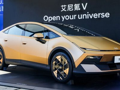 Hyundai Ioniq V fastback: батарея 66,8 кВт·год і запас ходу до 650 км