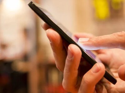 Все мобильные телефоны россиян поставят на государственный учет: принят закон