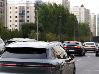  Свыше 500 казахстанцев управляли авто с подложными номерами 