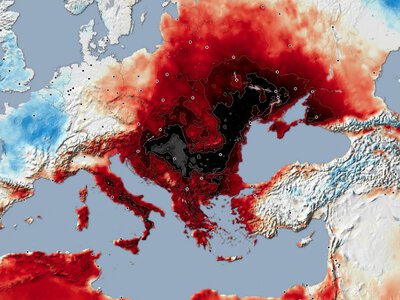 Нетипично для июня: туристов в Европе предупредили об опасной волне жары
