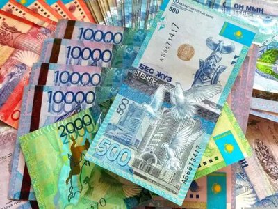 Сколько казахстанцы в мае положили на депозиты?