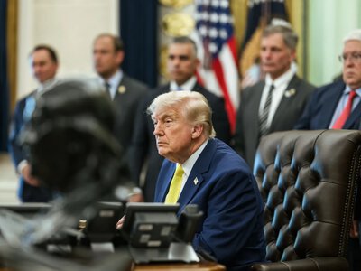 Ошибки случаются: Трамп признал удар по иранской школе, где погибло 175 человек (видео)