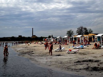 Жителей Донецкой области призывают воздержаться от купания в водоёмах из-за опасности