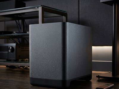Polk Audio React Sub – сабвуфер с голосовым управлением