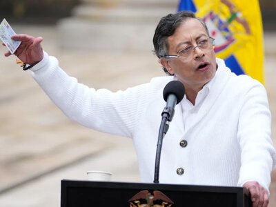 Почти 100 колумбийских партизан сложили оружие в рамках мирного процесса