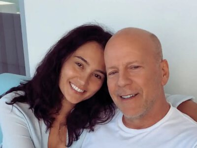Забавный сюрприз от Брюса Уиллиса: как актер поздравил жену с 50-летием