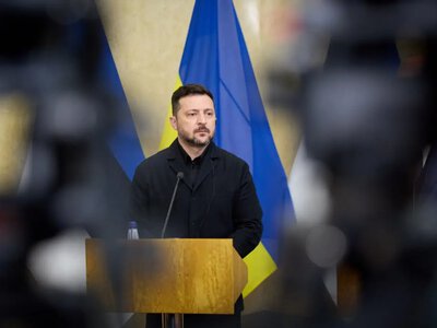 Король, президенты и Зеленский: чей костюм лучше? МЕТА-анализ стиля с академическим дизайнером