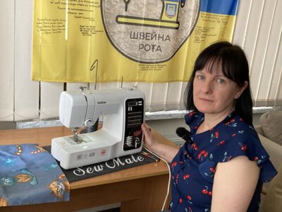 Швейная рота Херсон: как учительница вместе с учениками шьет киберодежду для раненых военных