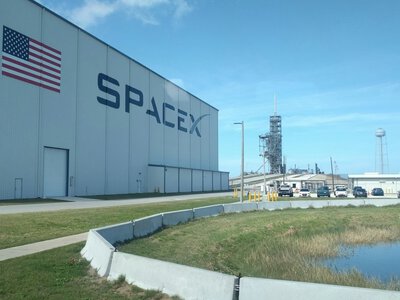 Акции SpaceX упали после ажиотажа вокруг исторического IPO