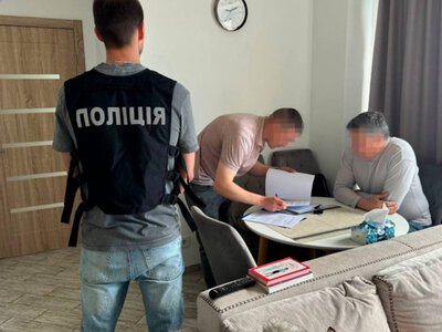 Бывшему министру культуры вручили уведомление о подозрении в содействии незаконной переправке музыкантов через границу