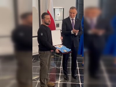 Трое президентов Украины поддержали Зеленского, у которого Польша отобрала орден Белого Орла