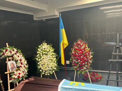 Крымоведа Наталью Белицер похоронили под крымскотатарским флагом