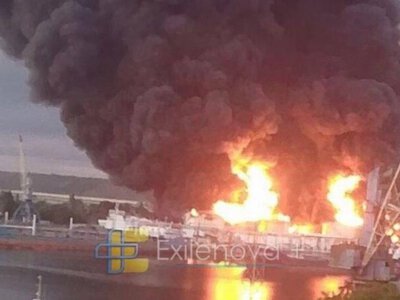 В Керчи атаковали топливный терминал в порту: он горит