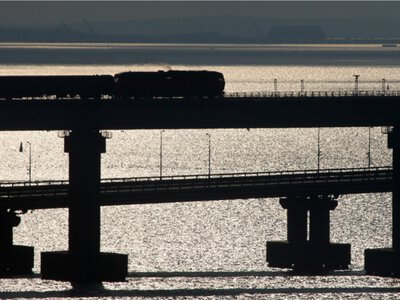 Украинские власти подтвердили атаку терминал и средства ПВО  в аннексированной РФ Керчи