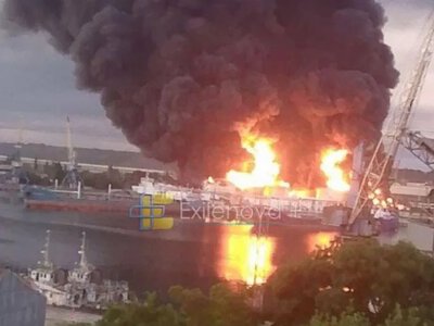 Зеленский подтвердил удары по нефтебазе и военным объектам оккупантов в районе Керченского пролива