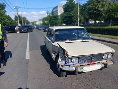На проспекте в Николаеве еще одно ДТП: Ford врезался в ВАЗ