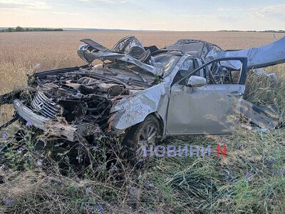 Под Николаевом «Лексус» слетел с дороги: госпитализированы водитель и ребенок