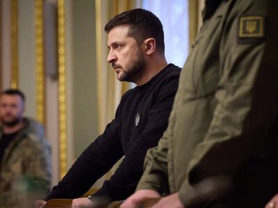 Зеленский отказался отменять название Героев УПА для подразделения ВСУ несмотря на скандал с Навроцким