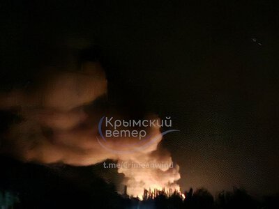 В Крыму серия взрывов: повреждены объекты, перебои со светом