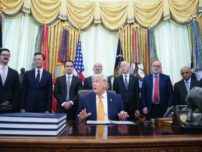 Трамп заявил, что угроза ядерного оружия Ирана важнее рисков для мировой экономики