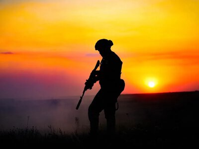 За сутки на фронте произошло 221 боевое столкновение, враг сбросил 261 авиабомбу - Генштаб
