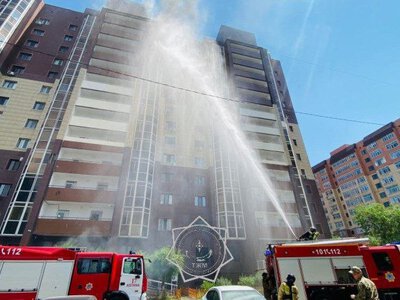  13-этажный жилой дом полыхает в Астане 