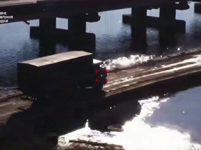 ГУР снова ударило по логистике оккупантов на пути в Крым - показало, как минусуют грузовики рф