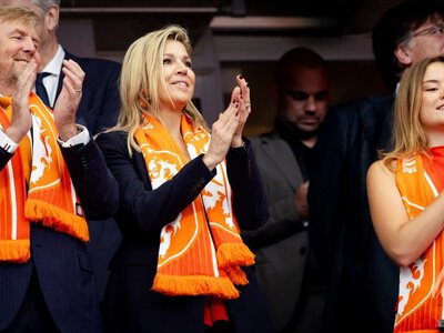 Королева Максима з чоловіком та дочкою Аріаною відвідали Чемпіонат світу з футболу