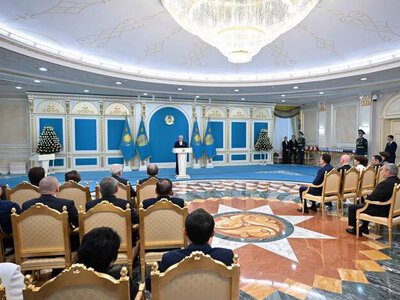 ГЛАВА ГОСУДАРСТВА ВРУЧИЛ ГОСНАГРАДЫ ЛУЧШИМ МЕДРАБОТНИКАМ: РАЗВИТИЕ ЗДРАВООХРАНЕНИЯ – СТРАТЕГИЧЕСКАЯ ЗАДАЧА