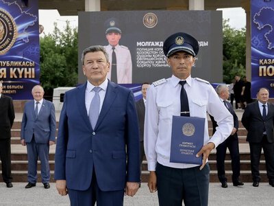Полицейским Северо-Казахстанской области вручили ключи от 100 новых служебных автомобилей