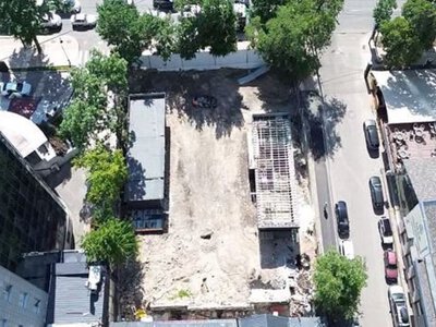  Самовольно возведенные объекты торговли снесли в Алматы 