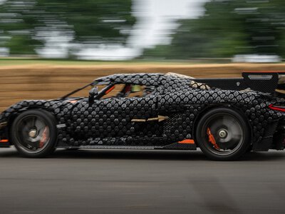Не игрушка: LEGO создала машину-конструктор, которая побила мировой рекорд (видео)