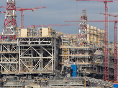 Китай терміново будує другий термінал для підсанкційного російського зрідженого газу