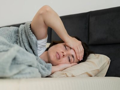 Не спится в жару? 8 простых трюков, которые реально работают