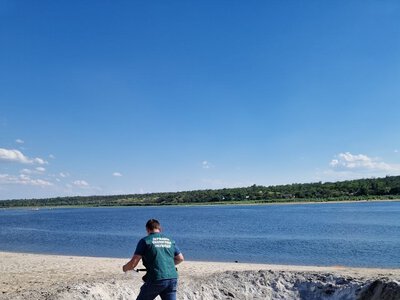 У Запоріжжі екологи зафіксували на Центральному пляжі воронку площею 72 м²