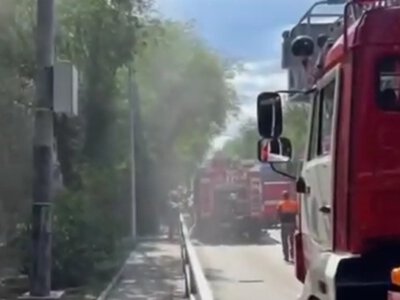  В Атырау потушили крупный пожар в двухэтажном здании 