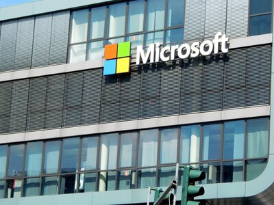 ЕС введет жесткие правила для облачных сервисов Microsoft и Amazon