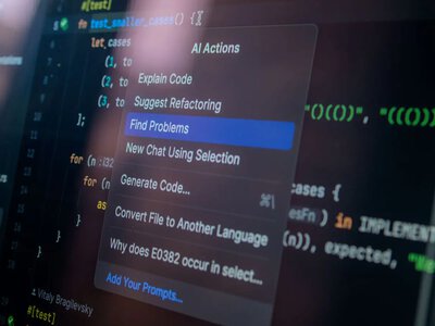 Миф о вымирании профессии развенчан: почему ИИ не вытеснил программистов с IT-рынка