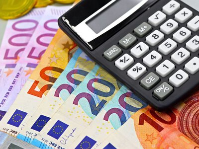 Наличка в банках и обменниках подорожала – актуальный курс валюты в Украине