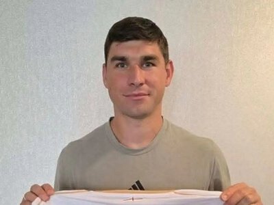 Улыбка до ушей. Жена Малиновского показала Руслана с сыном на отдыхе